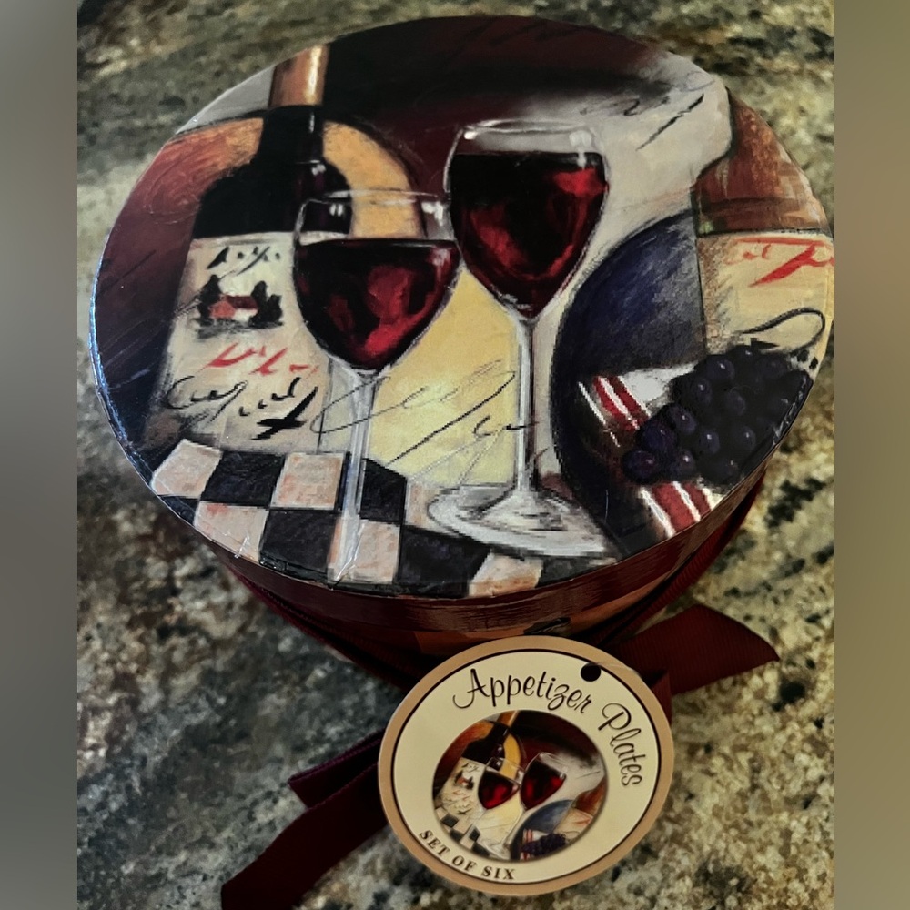 🆕 NWT Set of 6 Appetizer Plates with Wine Design 🍷
